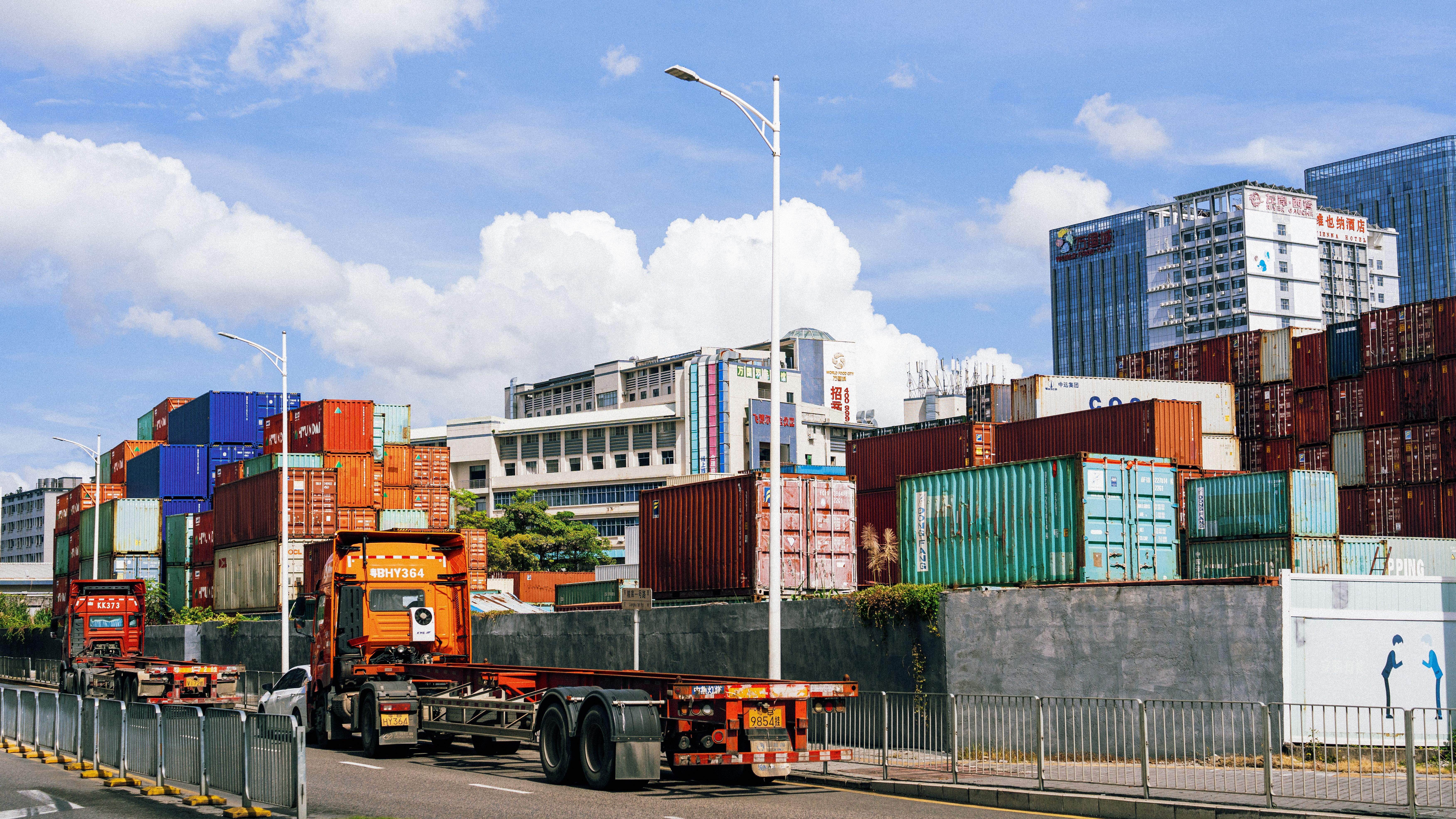Dump truck transport
